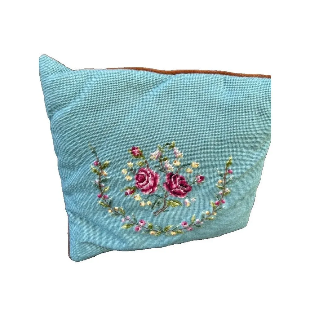 vintage Needlepoint Pillow Throw half wreath floral design square 17